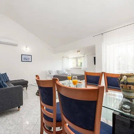 Apartament Seaside With A Swimming Pool - Torovi - - Pedinka, - 18587 *