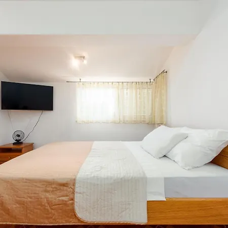 Apartament Seaside With A Swimming Pool - Torovi - - Pedinka, - 18587