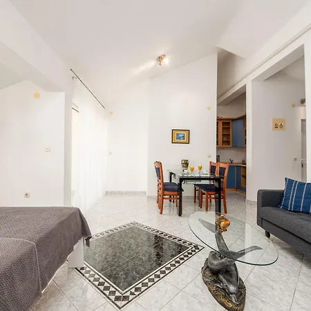 Seaside With A Swimming Pool - Torovi - - Pedinka, - 18587 Apartament Vir