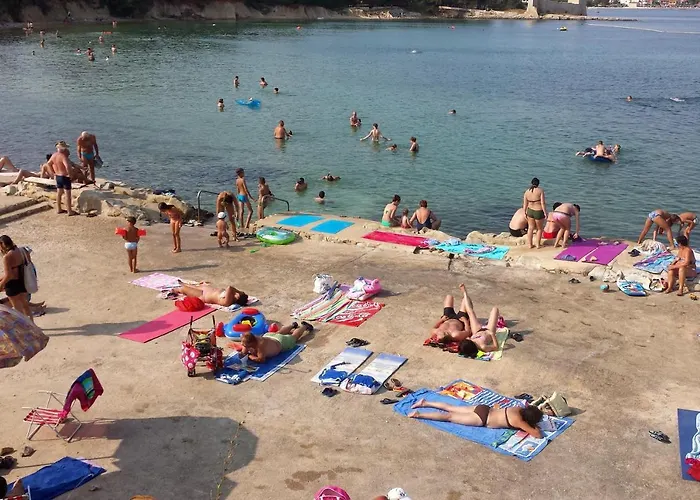 Seaside Apartments With A Swimming Pool Vir - Torovi - Vir - Pedinka, Vir - 18587 Appartement *