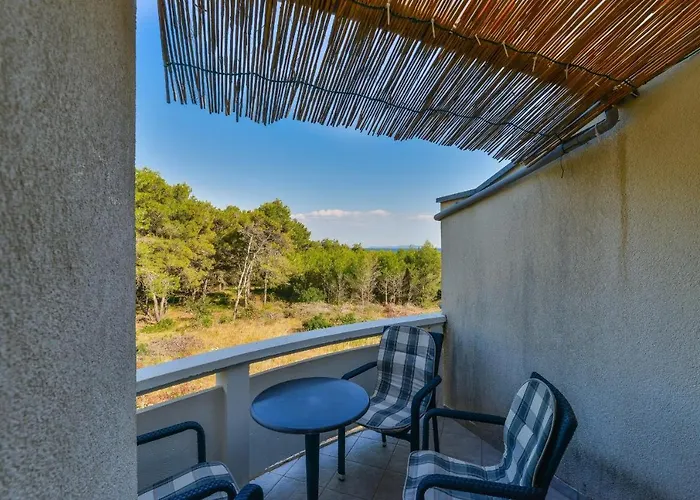 Seaside Apartments With A Swimming Pool Vir - Torovi - Vir - Pedinka, Vir - 18587 Appartement