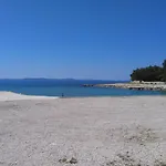 Appartamento Seaside Apartments With A Swimming Pool Vir - Torovi - Vir - Pedinka, Vir - 18587 Vir