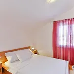 Appartamento Seaside Apartments With A Swimming Pool Vir - Torovi - Vir - Pedinka, Vir - 18587 *