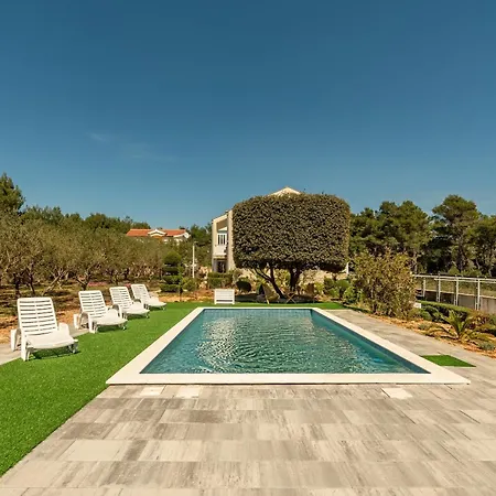 Seaside With A Swimming Pool - Torovi - - Pedinka, - 18587 * Vir